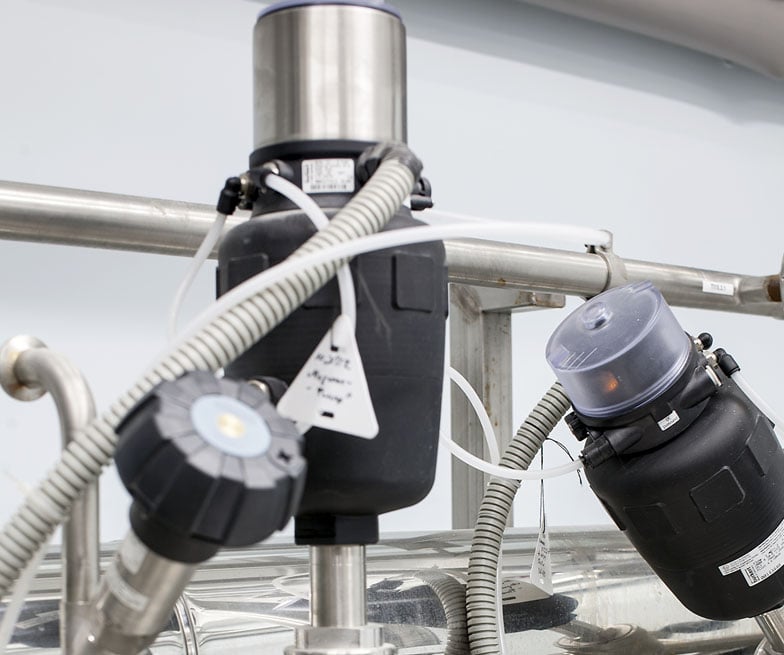 Sıvı ve gaz akışlarının ölçümü, kontrolü ve dağıtımı için üniversal modüler ekipman.